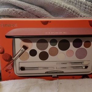 New clinique eyeshadow kit